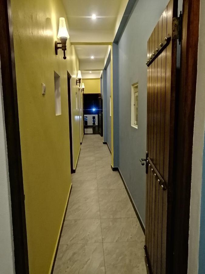 Le Petit Hotel & Restaurant Negombo Exterior photo
