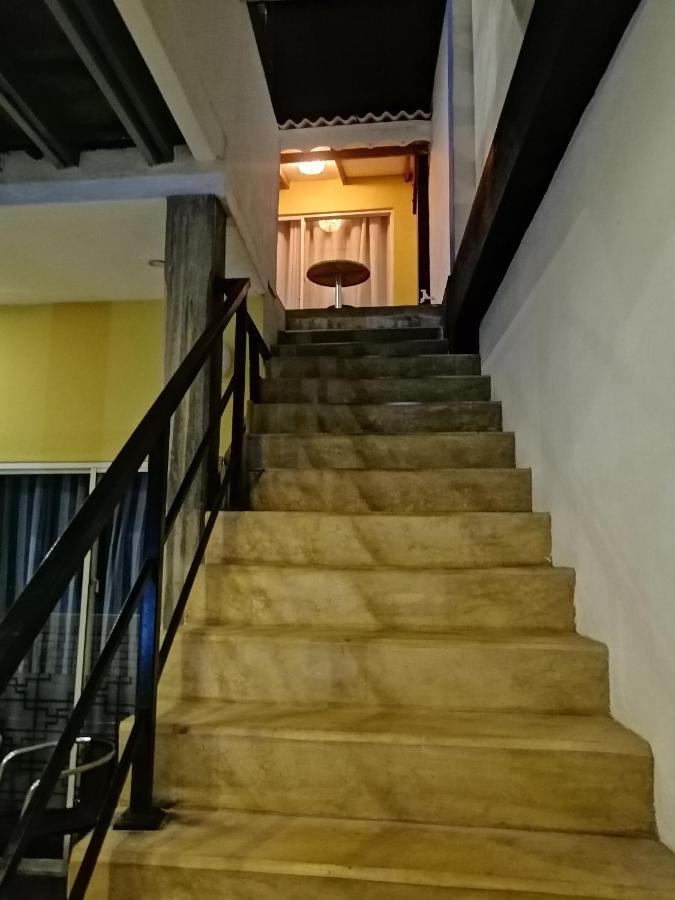 Le Petit Hotel & Restaurant Negombo Exterior photo